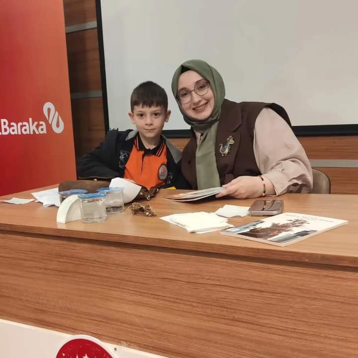 Endülüs Okuma Projesi kapsamında okur yazar buluşması gerçekleştirildi .