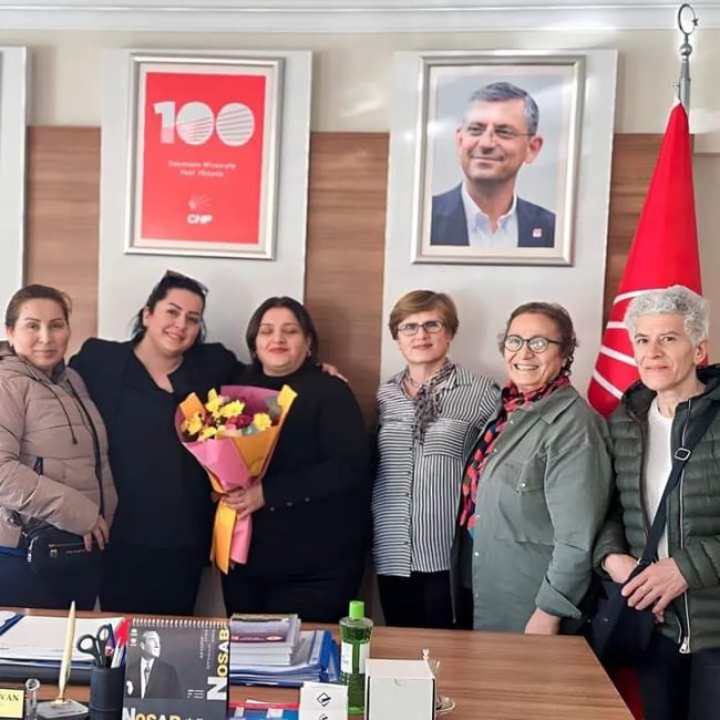 Özge Demir’den  CHP Kadın Kolları Yeni  Başkanı Nermin Efeoglu’na Tebrik Ziyareti