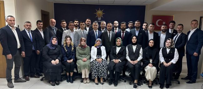 Ak Parti Gemlik ilçe yönetimi istifa etti