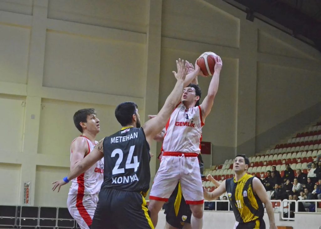 Gemlik Basketbol 53-62 Konya BBSK