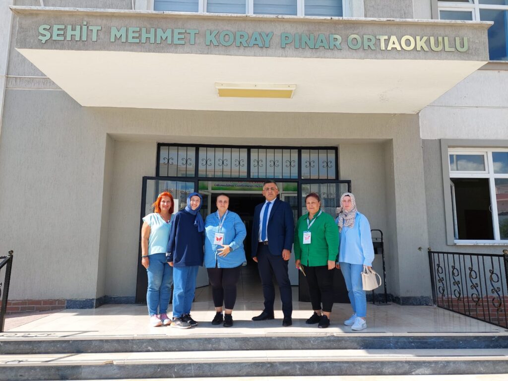 Şehit Mehmet Koray Pınar Ortaokulu Öğrencilerinden ‘Her Güne Bir İyilik’ Projesi