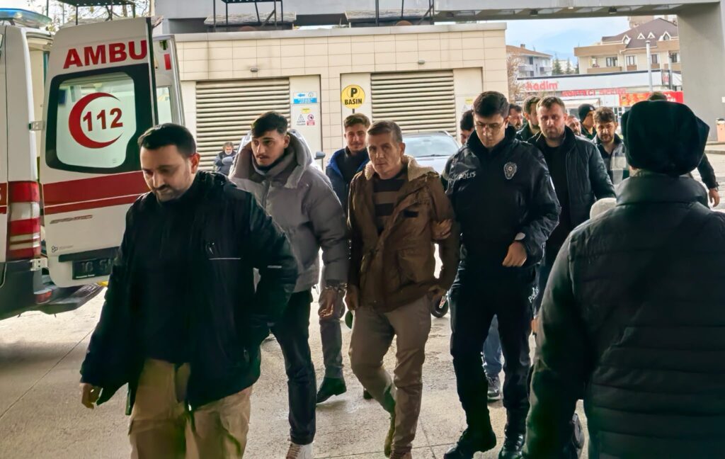  Kesinlenmiş hapis cezası bulunan 8 kişi yakalandı