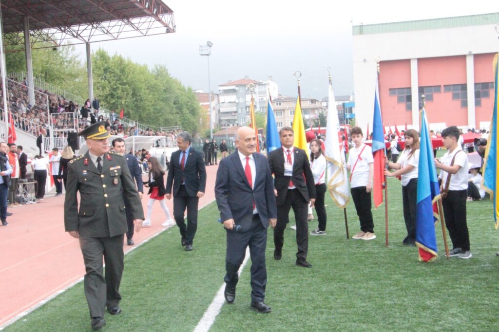 23 Nisan Gemlik’te Coşkuyla Kutlandı