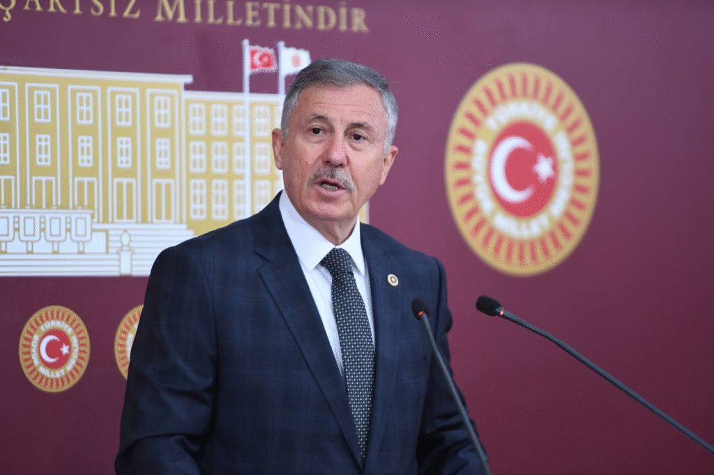 ÖZDAĞ, “HER DEPREMDE ÇÖKEN GSM ŞİRKETLERİNİN HESABI SORULMALI!”