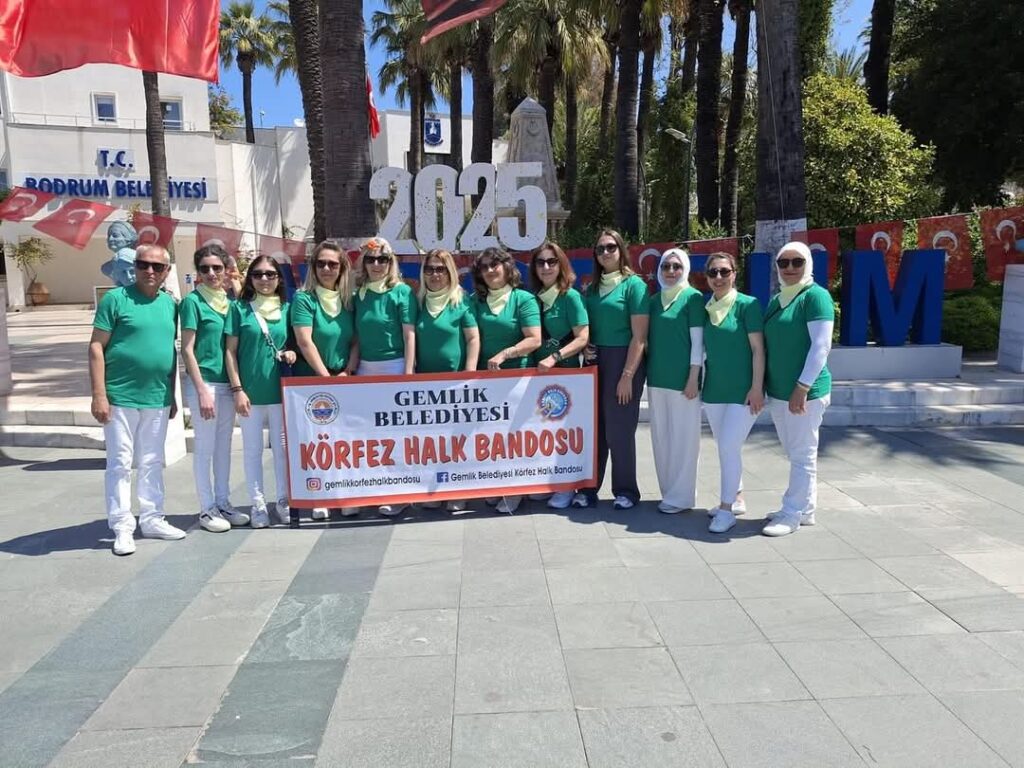 Gemlik Belediyesi Körfez Halk Bandosu Bodrum’da Gönülleri Fethetti