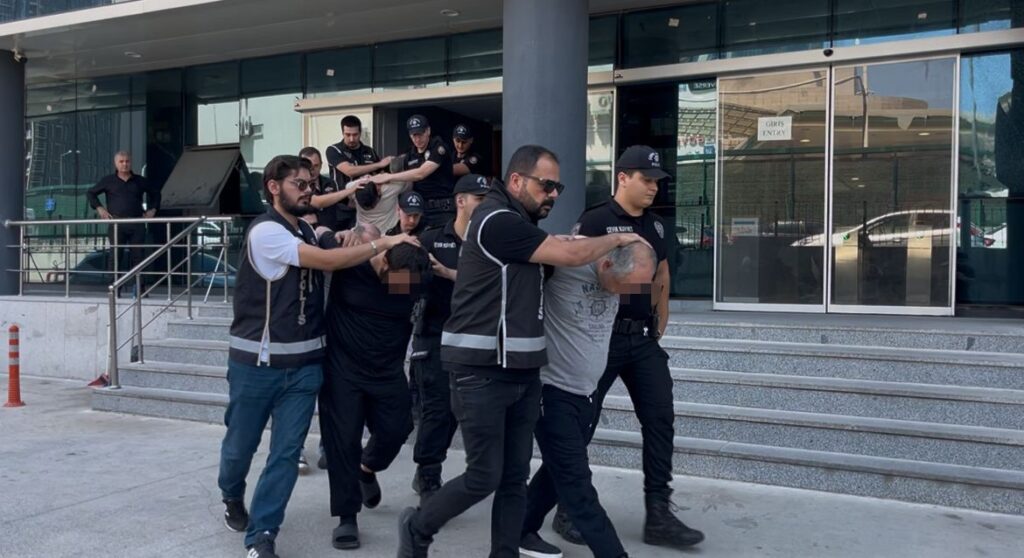 Bursa’da silahlı suç örgütüne şafak operasyonu: 19 gözaltı