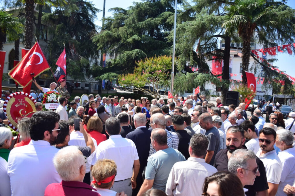 Kuvay-i Milliye’ye destek veren Bursalının yüreği kurtuluşa mühürlenmiştir.