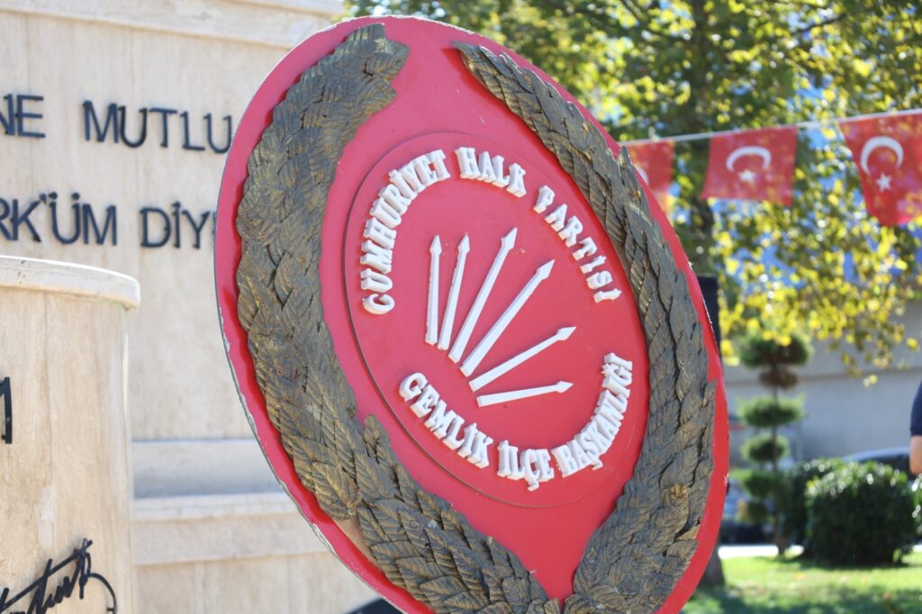 CHP Gemlik İlçe Başkanlığı: Cumhuriyetimize ve Partimize Sahip Çıkıyoruz