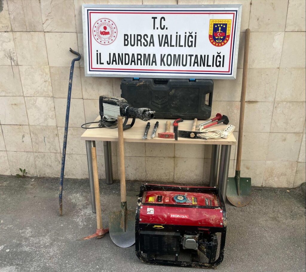 Gemlik’te Kaçak Kazıya Suçüstü: 1 Tutuklama