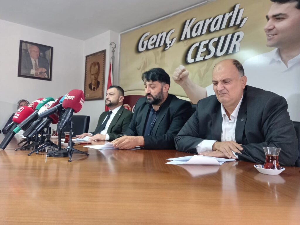 Bursa’da Cumhuriyet Bayramı Kutlamaları ve Siyasi Eleştiriler: 3 Parti Ortak Açıklama Yaptı