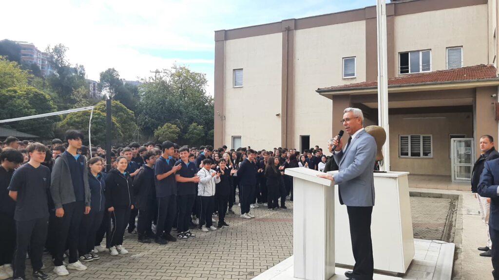 Gemlik’te Tüm Okullarda Tahliye Tatbikatları Gerçekleştirdi.
