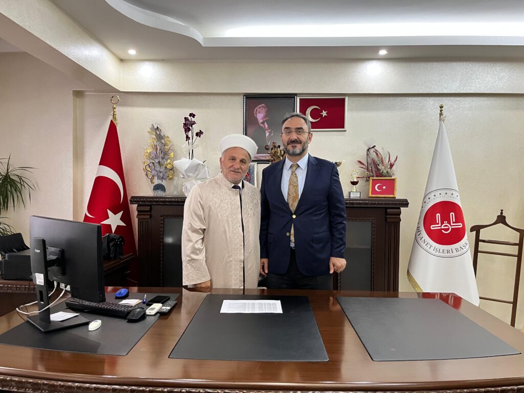 Gemlik İlçe Müftüsü Şemsettin Şimşek Göreve Başladı