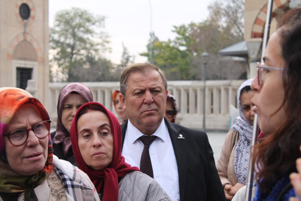 Bursalı Emekliler Mirasına Sahip Çıkıyor