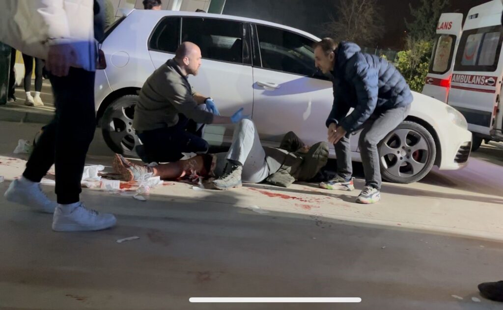 Nilüfer’de Spor Salonunda Bıçaklı Kavga: 2 Sporcu Velisi Yaralı