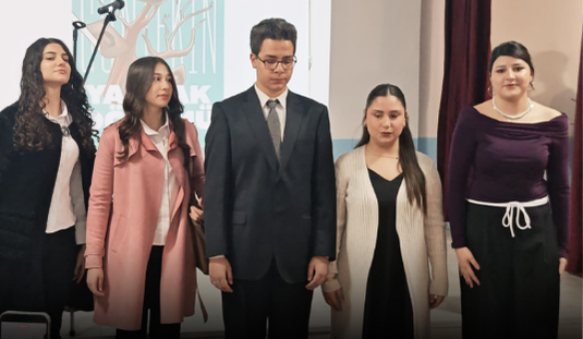 Gemlik Celal Bayar Anadolu Lisesinde Dünya Roman Kahramanları Canlandı