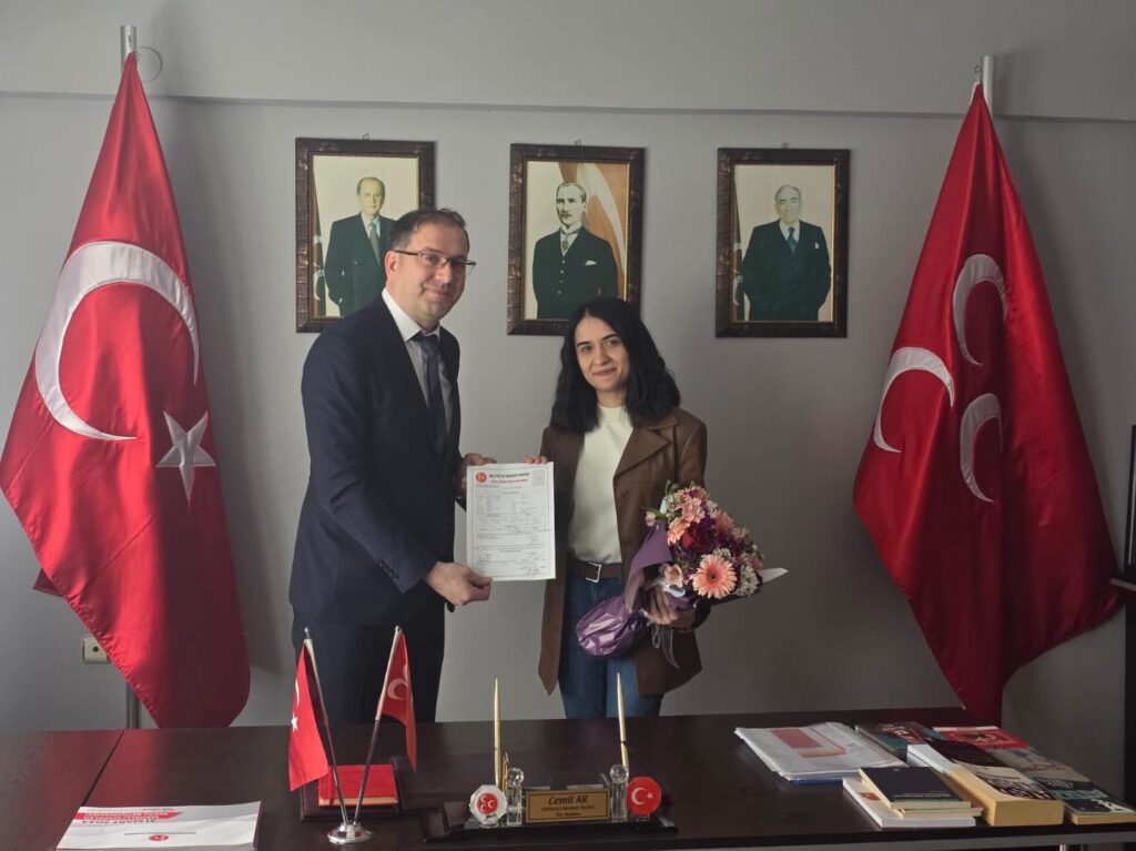 Orhaneli Siyasetinde Dikkat Çeken Katılım: Hilal Yağız MHP Saflarında