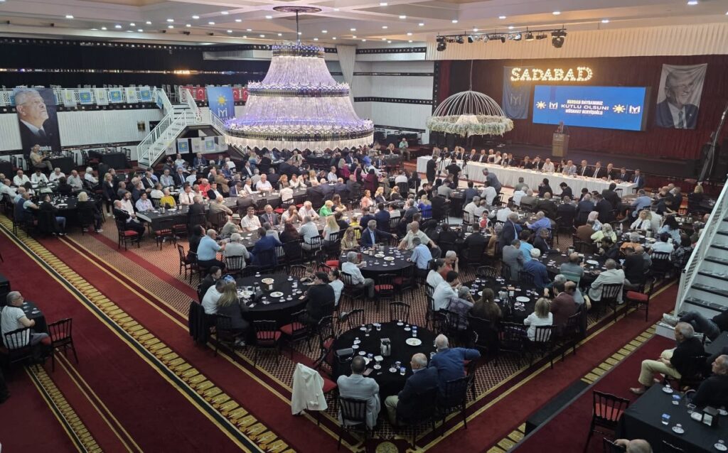 İYİ Parti Bursa Bayramlaşmasında İktidara Sert Yüklenme