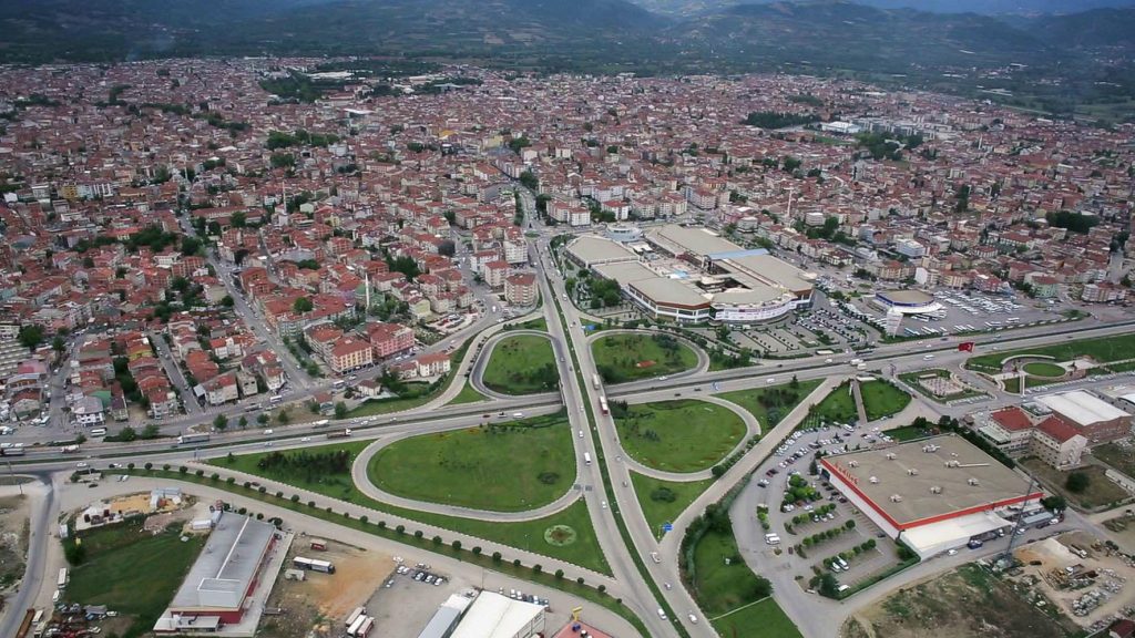 “İnegöl Büyüyor Ama Sorunlar da Derinleşiyor”