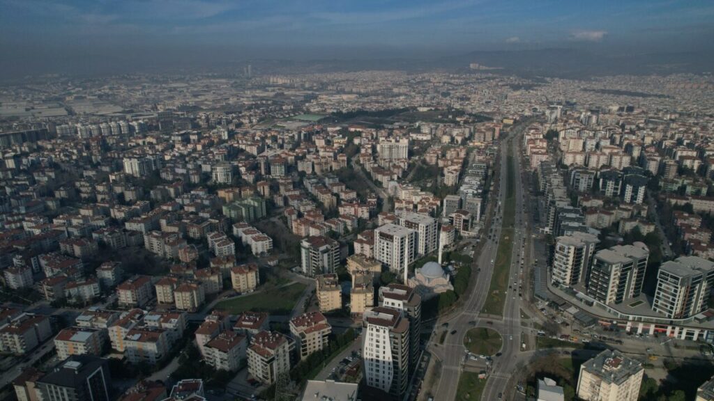 “Çözümsüzlük, Kaos ve Yönetimsel İhmaller İlçemizi Sarsıyor”
