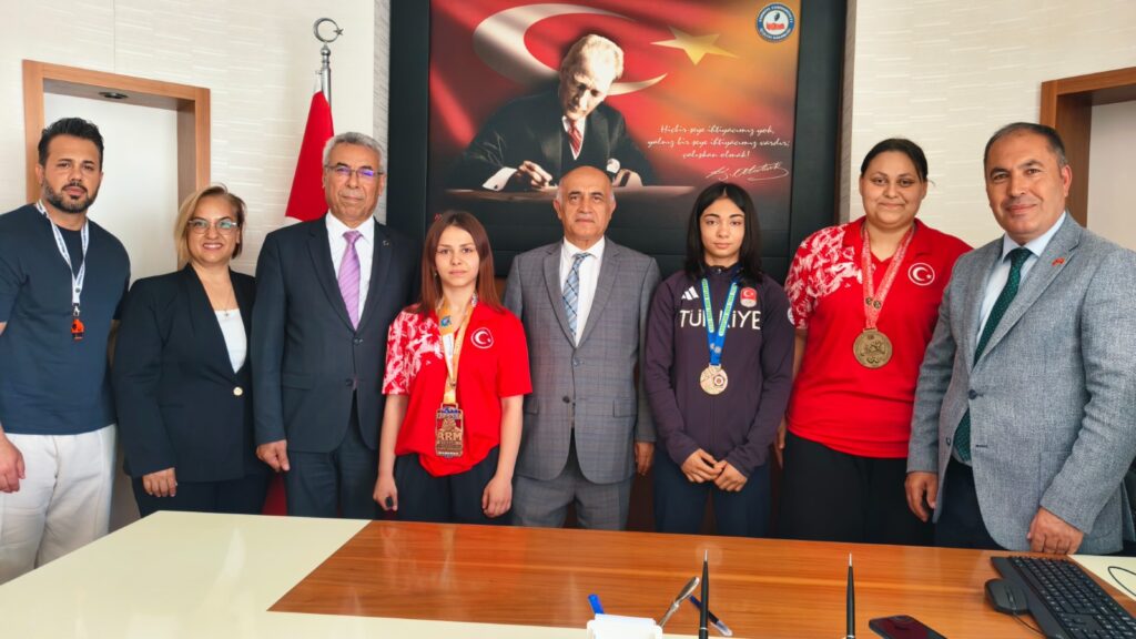 Kaymakam Canbaba Başarılı Sporcuları Ağırladı