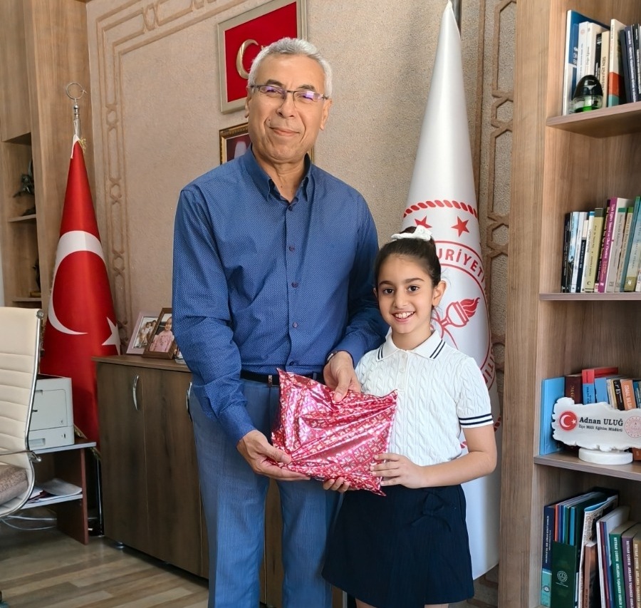 Gemlikli Azra , 16 Bin Öğrenci Arasından Türkiye 3.Sü Oldu