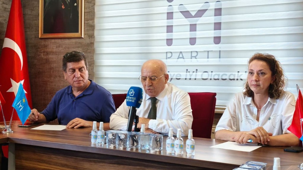 “Emekliyi Açlığa Mahkûm Ettiniz, Doğayı Ranta Teslim Ediyorsunuz!”