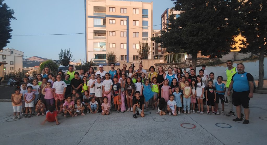 2. Geleneksel Sokak Oyunları Şenliği Hisartepe’de Çocuklarla Buluştu