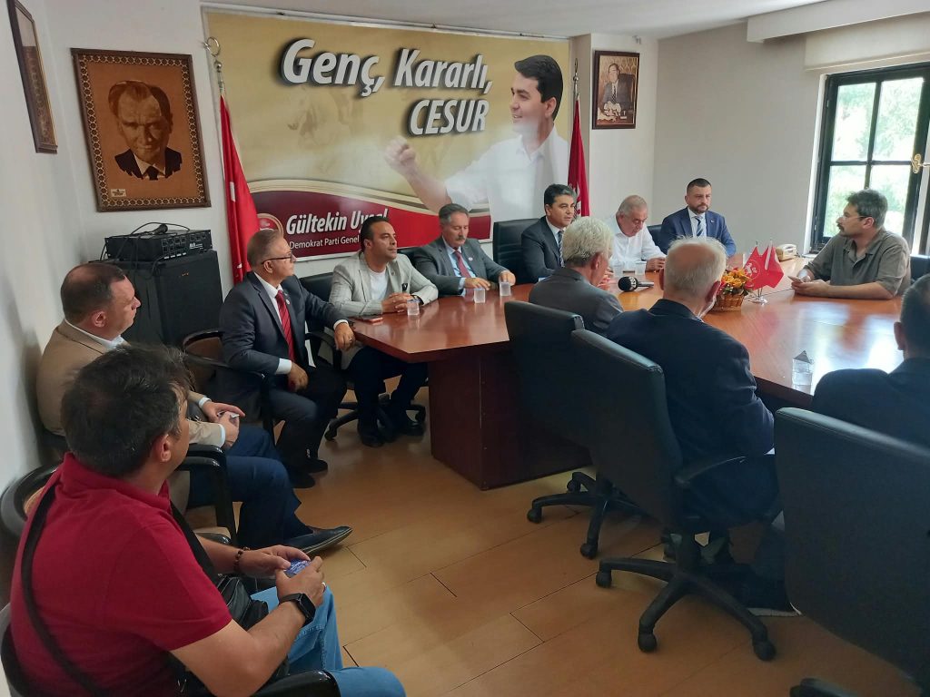 Gültekin Uysal Bursa’da: “Kendi cumhurbaşkanı adayımızı çıkartacağız”