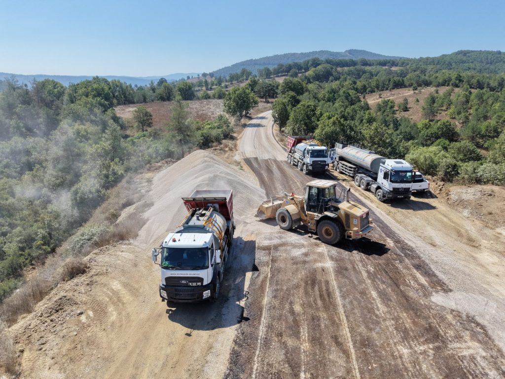Bursa’nın 4 ilçesine toplam 32,5 kilometre yeni yol