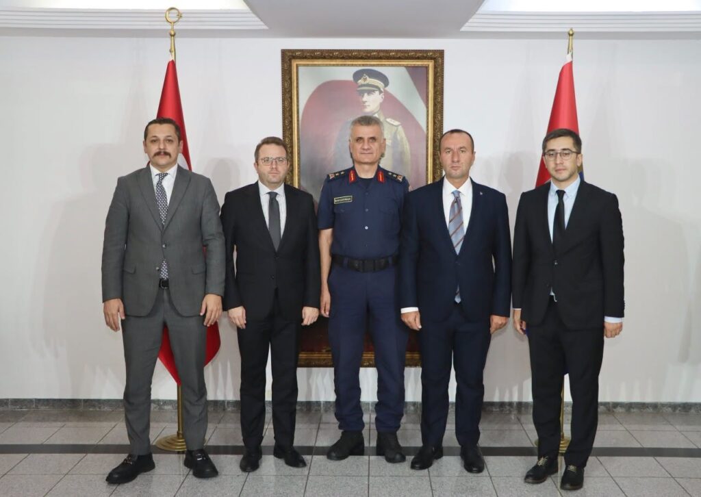 MHP Bursa İl Başkanı Özcanbaz’dan İl Jandarma Komutanı Bakçepınar’a Ziyaret