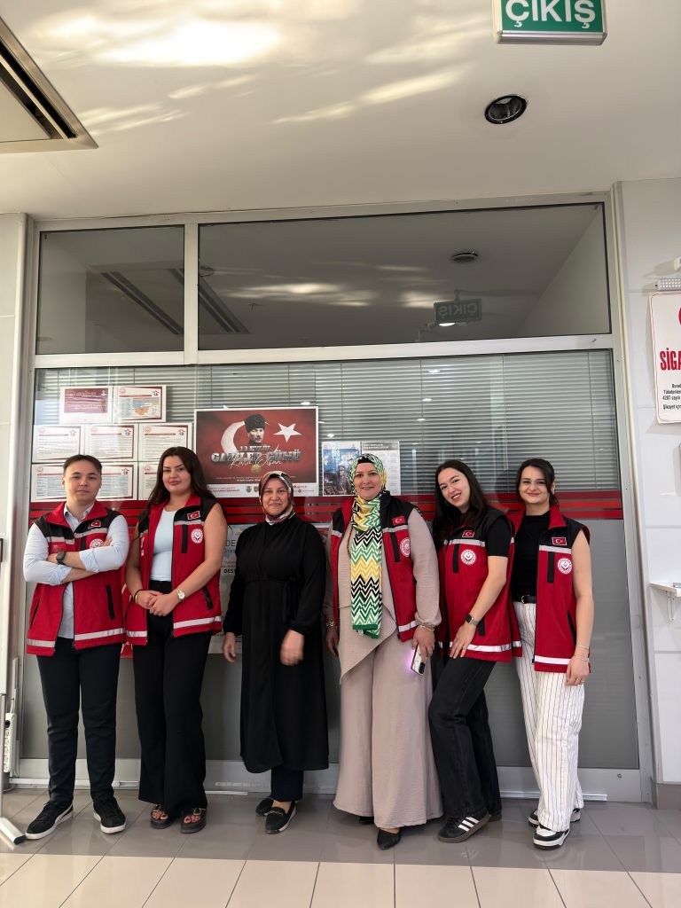 Gemlik’te “Birlikte Daha Güzeliz” Etkinliğiyle Gönüllere Dokunuldu