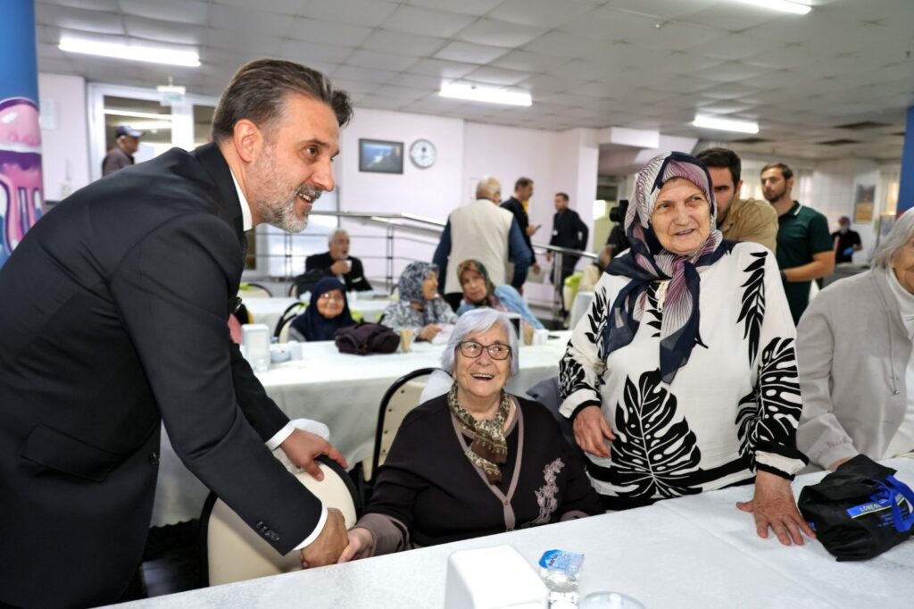 Başkan Vekili Biba, huzurevi sakinleriyle buluştu
