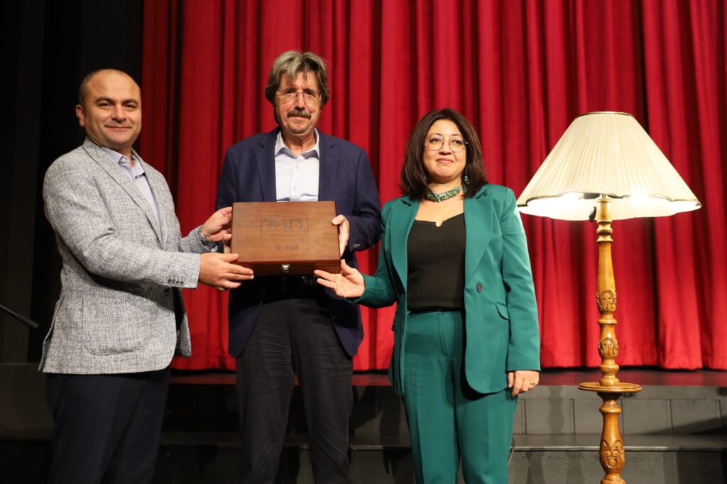 Bursa’da Felsefe Buluşmaları düşünceye kapılarını açtı