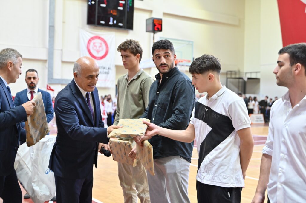GEMLİK’TE CUMHURİYET COŞKUSU ZİRVEYE ÇIKTI!